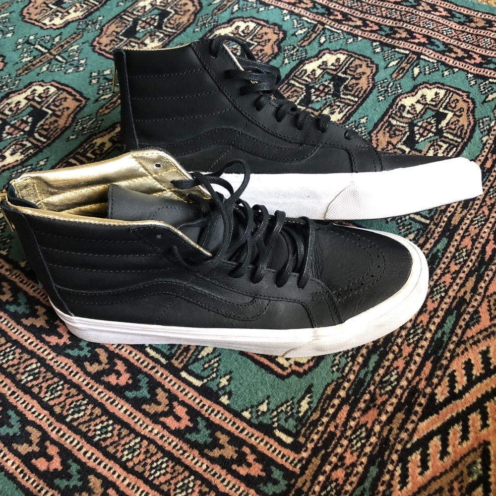 Vans sk8 hi slim zip in black leather & gold